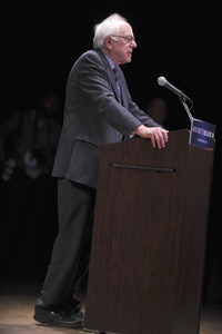 Bernie Sanders spricht im Rathaus in New York