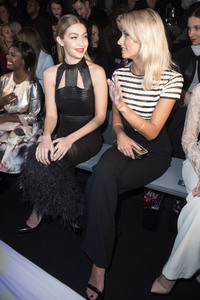 Maybelline New York Make-Up Runway Fashion Show auf der Mercedes-Benz Week Autumn/Winter 2016 in Berlin