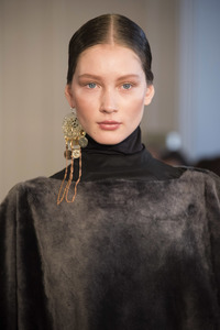 Nobi Talai Fashion Show auf der Mercedes-Benz Fashion Week Autumn/Winter 2016 in Berlin