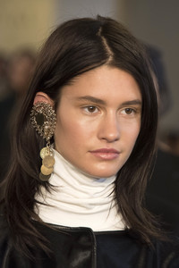 Nobi Talai Fashion Show auf der Mercedes-Benz Fashion Week Autumn/Winter 2016 in Berlin