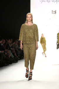 Riani Fashion Show auf der Mercedes-Benz Fashion Week Autumn/Winter 2016 in Berlin