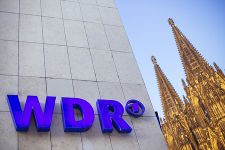 Logo am WDR-Funkhaus in Köln