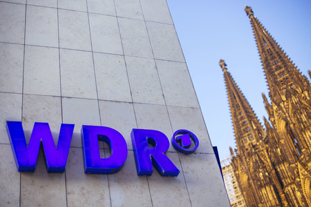 Logo am WDR-Funkhaus in Köln