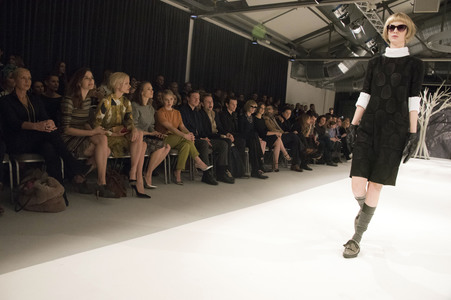 Kilian Kerner Fashion Show auf der Mercedes-Benz Fashion Week Autumn/Winter 2016 in Berlin