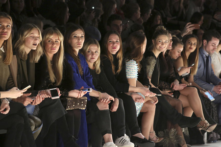 Ewa Herzog Fashion Show auf der Mercedes-Benz Fashion Week Autumn/Winter 2016 in Berlin