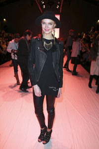 Emre Erdemoglu Fashion Show auf der Mercedes-Benz Fashion Week Autumn/Winter 2016 in Berlin