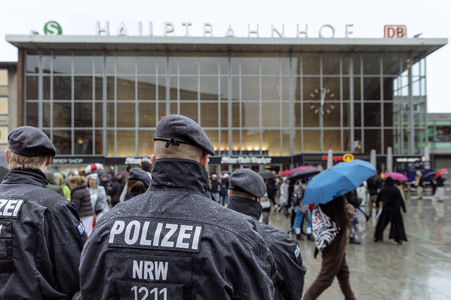 Polizeiaufgebot am Kölner Hauptbahnhof