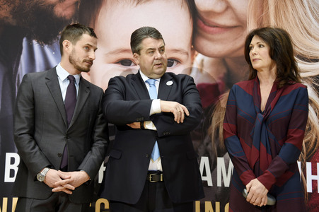 Pressekonferenz und Plakatvorstellung mit Sigmar Gabriel