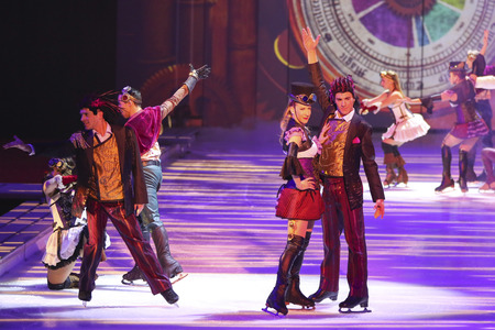 Premiere der Show 'Holiday on Ice - Passion' in Dresden