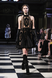 Bora Aksu Fashion Show, London Fashion Week AW16