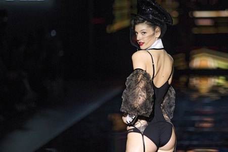 Andres Sarda Fashion Show, Mercedes-Benz Fashion Week Madrid AW16