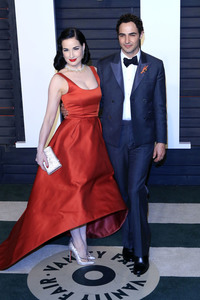 Vanity Fair Oscar Party 2016 in Beverly Hills