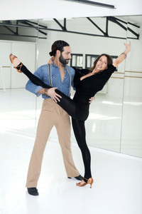 Jana Pallaske trainiert für 'Let's Dance' in Berlin