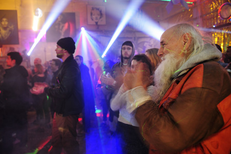 Techno-Opa-Party in Berlin