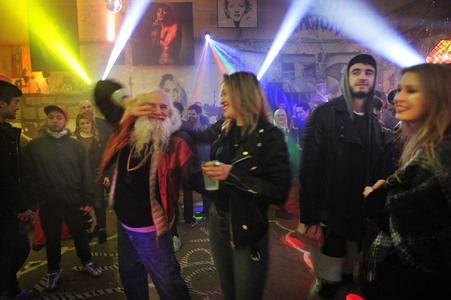 Techno-Opa-Party in Berlin