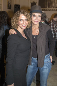 Theaterpremiere 'Die Glasmenagerie' in Berlin