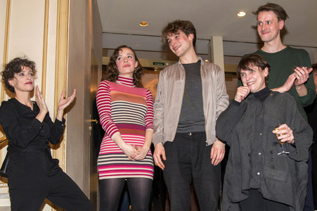 Theaterpremiere 'Die Glasmenagerie' in Berlin