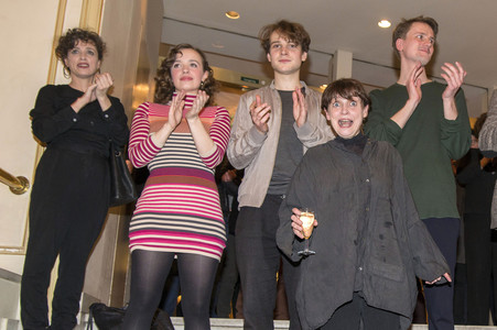 Theaterpremiere 'Die Glasmenagerie' in Berlin