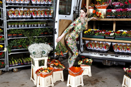 DOOR ART: Blumentransporter-Hecktür / Flower Van Hatchback Bodypainting