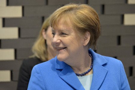 Angela Merkel beim Rundgang über die Computermesse CeBIT in Hannover