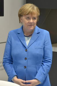 Angela Merkel beim Rundgang über die Computermesse CeBIT in Hannover