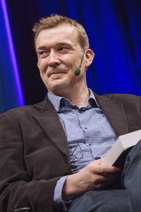 Veranstaltung '63, David Mitchell & Katja Riemann stellen die Knochenuhren' auf der lit.Cologne in Köln
