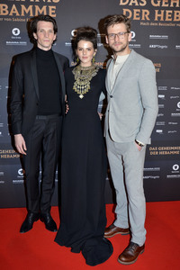 Filmpremiere 'Das Geheimnis der Hebamme' in München