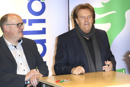 Buchsigniertstunde mit Haoward Carpedael in Hamburg