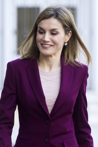 Letizia von Spanien besucht die BBVA MicroFinanzas Foundation in Madrid