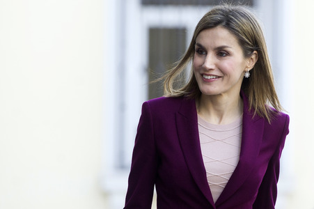 Letizia von Spanien besucht die BBVA MicroFinanzas Foundation in Madrid