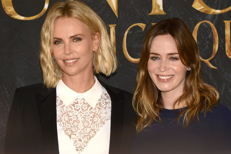 Photocall zu 'The Huntsman & the Ice Queen' in Hamburg