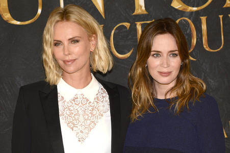 Photocall zu 'The Huntsman & the Ice Queen' in Hamburg
