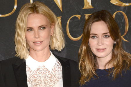 Photocall zu 'The Huntsman & the Ice Queen' in Hamburg