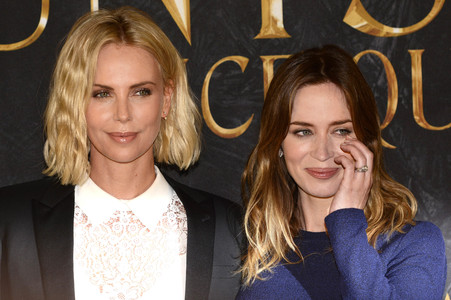 Photocall zu 'The Huntsman & the Ice Queen' in Hamburg