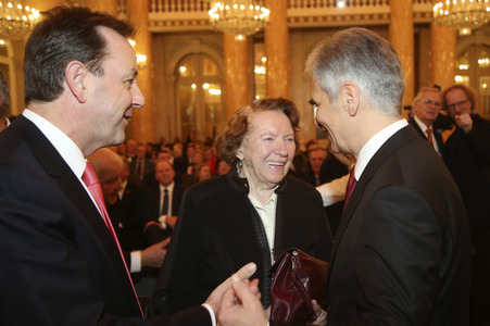 Auszeichung der Zeitzeugin und Widerstandskämpferin Katharina Sasso in Wien