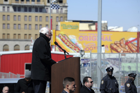 Wahlkampfrede von Bernie Sanders in New York
