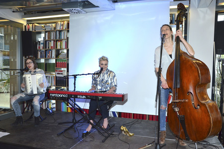 Elaiza Album Präsentation in München