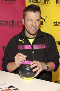 Autogrammstunde mit Lothar Matthäus in Hamburg