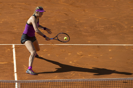 Tennis Match Alizé Cornet vs Victoria Azarenka in Madrid