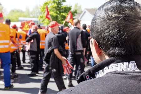 Warnstreick der IG Metall  in Obertshausen