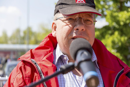 Warnstreick der IG Metall  in Obertshausen
