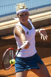 Tennis Match Ekaterina Makarova vs Timea Bacsinszky in Madrid