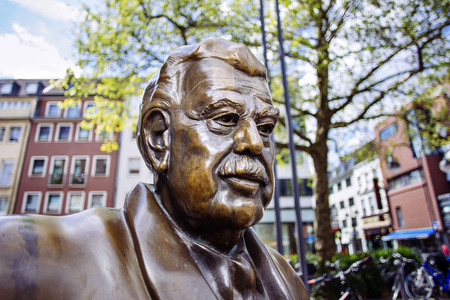 Willy-Millowitsch-Denkmal in Köln