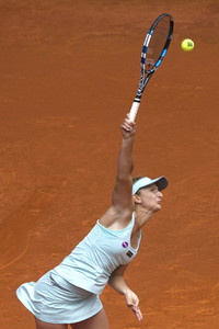 Tennis Match Irina-Camelia Begu vs Simona Halep in Madrid