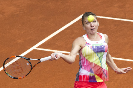 Tennis Match Irina-Camelia Begu vs Simona Halep in Madrid