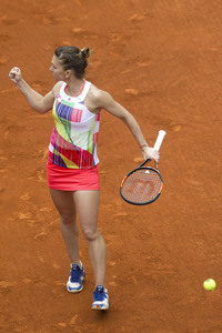 Tennis Match Irina-Camelia Begu vs Simona Halep in Madrid