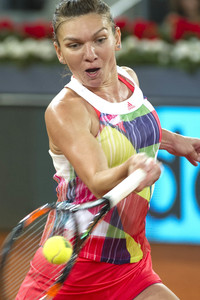 Tennis Match Dominika Cibulková vs Simona Halep in Madrid