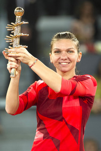 Tennis Match Dominika Cibulková vs Simona Halep in Madrid
