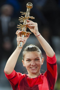 Tennis Match Dominika Cibulková vs Simona Halep in Madrid