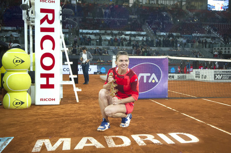 Tennis Match Dominika Cibulková vs Simona Halep in Madrid